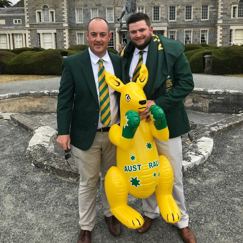 2018 deaf golf world championships, empower golf, two team members with kangaroo blowup toy
